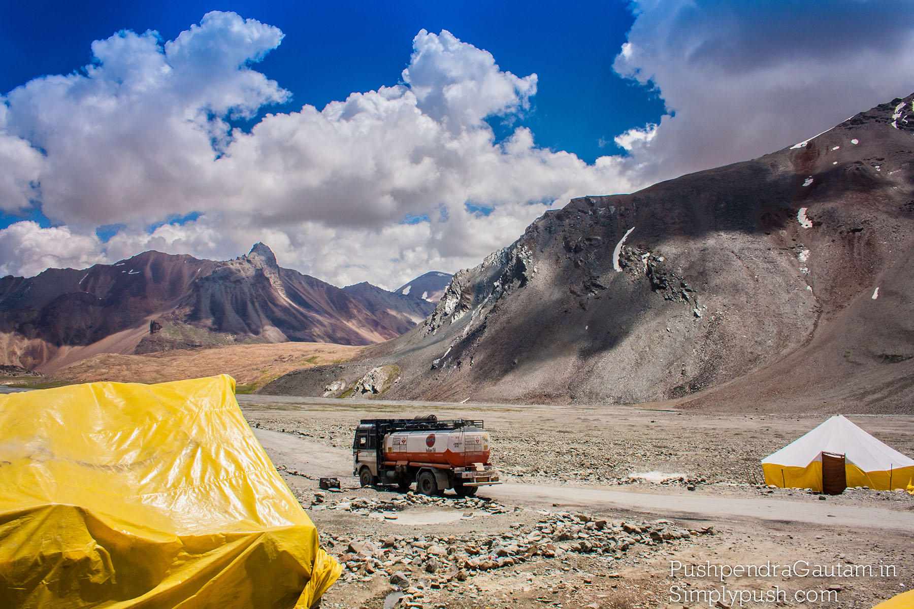Leh-manali-road-trip-pics-manali-leh-route-plan-how-to-plan-a-trip-to-leh-manali-highway-on-bike-pushpendragautam-pics-event-photographer-india